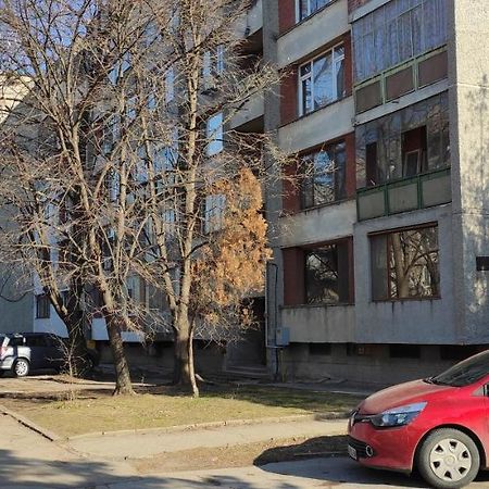 Уютен Апартамент В Търговище - 2 Спални И Кухня 外观 照片
